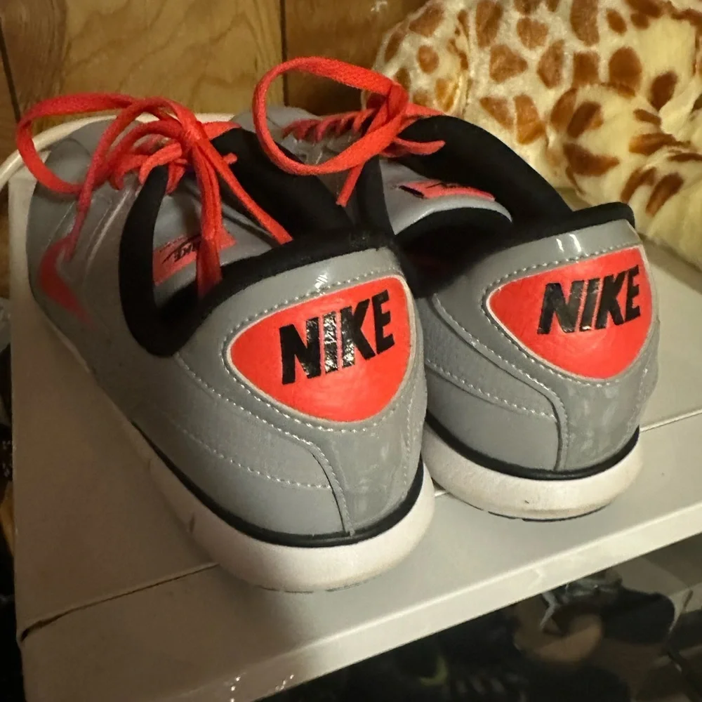 Nike Men's Gray and Red‎ Sneakers